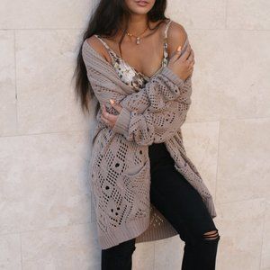 Oversized knitted cardigan